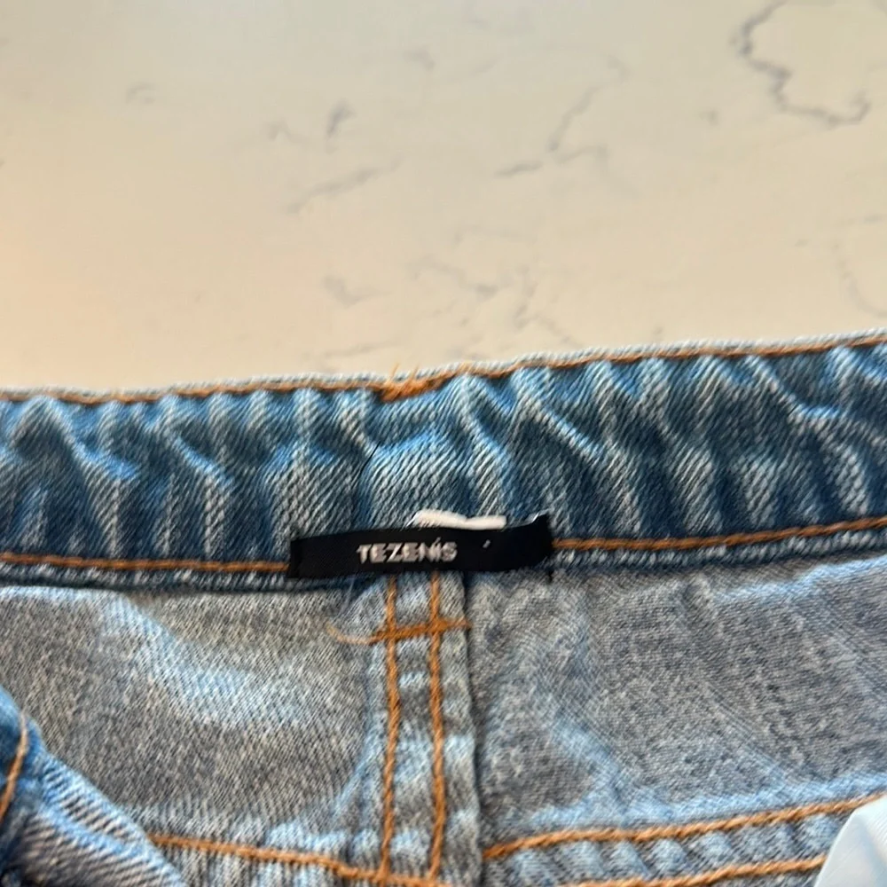 Trendy Distressed Blue Jeans with Embroidery
